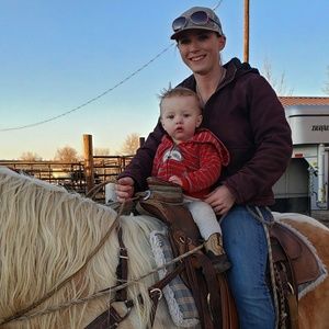 Meet your Posher, Carissa